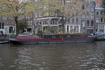 Fototapeta na wymiar Houseboat Amsterdam