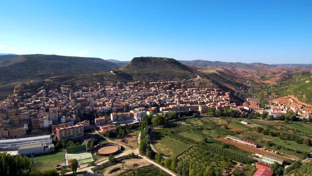 Ademuz ( Valencia ) a vista de pajaro. Video aéreo