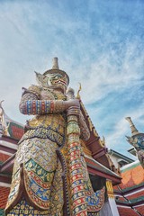 Fototapeta na wymiar The Thai giant has a blue sky.