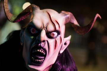 Perchten und Krampusse