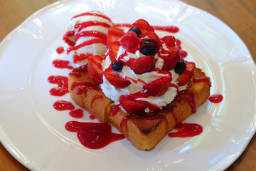 strawberry honey toast