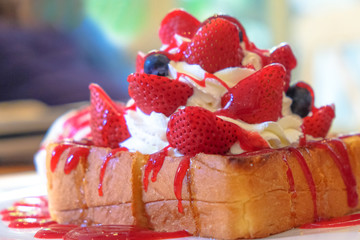 strawberry honey toast