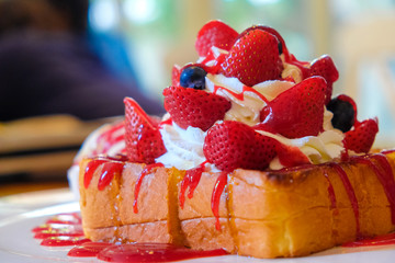 strawberry honey toast