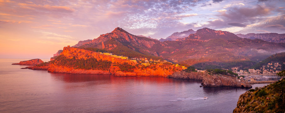 Sunset in Soller, Mallorca. Red set sun. Panorama.
