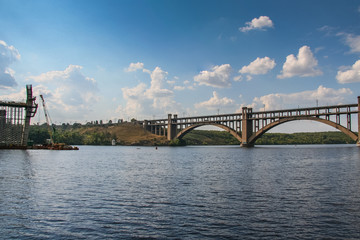 Construction of automobile bridges across the Dnieper River