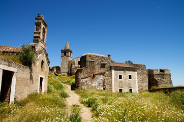Fototapeta premium First ruins seen on entering abandoned fortress of Juromenha