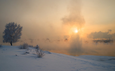 Fototapeta na wymiar Sunset at the river Angara in town Irkutsk