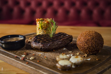 tenderloin with mushroom sauce