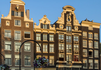 Fototapeta premium Traditional old buildings in Amsterdam
