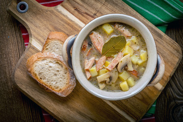 The sour soup made of rye flour.