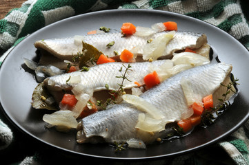 Clupea harengus Marinerad sill Aringa marinata Marinierter hering Marinated herring Arenque marinado Marinert sild