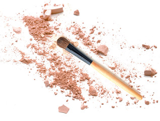 Crushed powder and make up blush