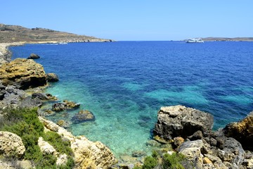 Fototapeta na wymiar travel around Europe, and stroll to the most beautiful Maltese islands.