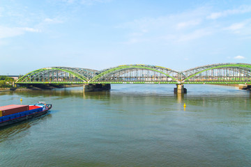 Fototapeta premium Freihafenelbbrücke, Hafencity, Hamburg