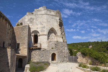 Fototapeta na wymiar Castle of Simiane la Rotonde