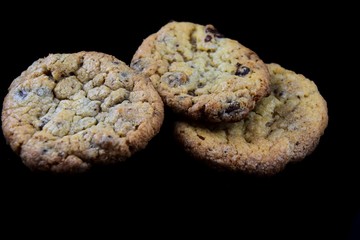 Schokoladenkekse mit großen Schokoladenstückchen