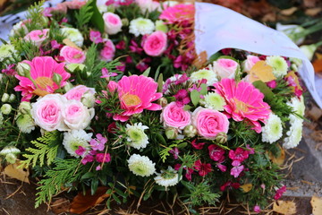 Blumenkranz zur Beerdigung