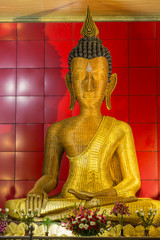 Obraz premium Mawlamyine, Myanmar - October 17, 2016: Bamboo Buddha statue in Taung Pauk Kyaung Monastery in Mawlamyine, Myanmar.