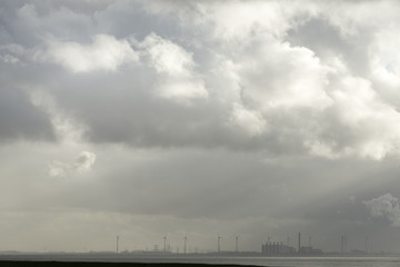 Deutschland, Ostfriesland, Blick über den Dollart nach den Niederlande.