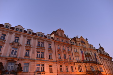 Fototapeta na wymiar Historische Gebäude am Altstädter Ring in Prag 