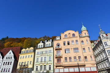 Fototapeta premium Historische Gebäude in Karlsbad (Karlovy Vary) Tschechien