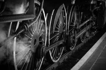Train wheel - obrazy, fototapety, plakaty