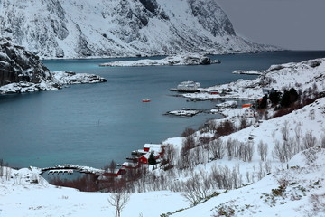 SW.-wards view over Maervollspollen of Steinsfjorden to Himmeltindan-Nordtinden-Nonshammaren...