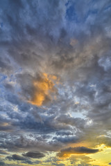 Fototapeta na wymiar cloudy sunset sky