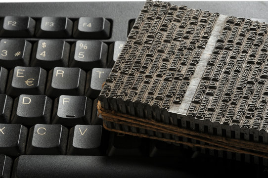 Linotip Linotype Linotipia لاينوتايب Linotype-Setzmaschine Linotipo Linotyp Linotype排字机 ライノタイプ Լինոտիպ Линотип 라이노타이프 