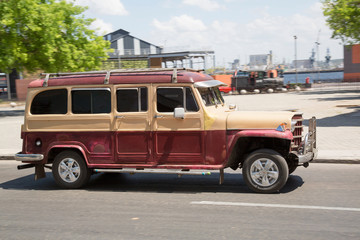 Wunderschöner Oldtimer auf Kuba (Karibik)