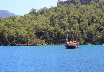 Fototapeta na wymiar calm sea tourist yacht