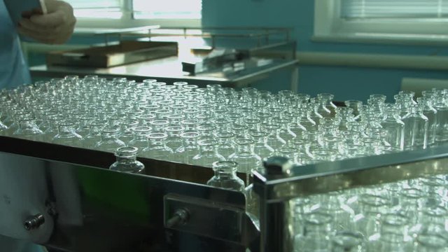 manufacturing of medical glass bottles