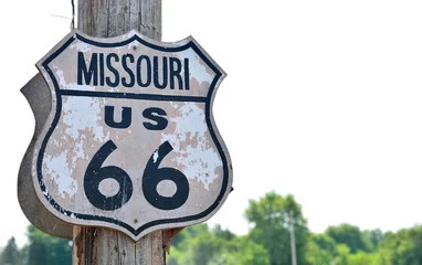 Fotobehang Historisch route 66-teken in Missouri. © StockPhotoAstur