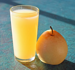 pear juice and pear 
