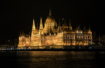 Fototapeta na wymiar Night view of the Hungarian Parliament in Budapest, Hungary.