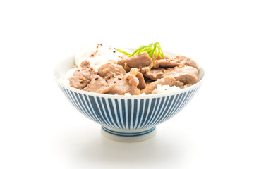 stir-fried pork with garlic on topped rice with egg