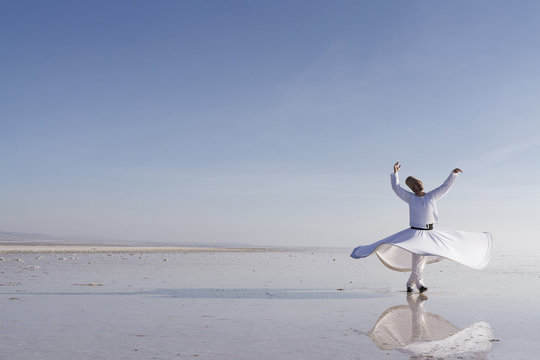 Whirling dervish,Salt Lake