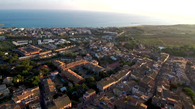 Altafulla (Tarragona,Catalu&ntilde;a) desde el aire. Video aereo