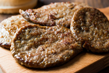 Hamburger Patties with Sandwich Bread 