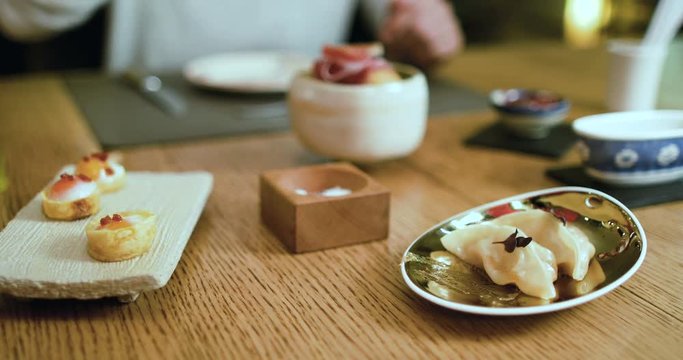 tapas dans un restaurant 