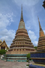Fototapeta premium STUPAS WAT PHO PALAIS ROYAL BANGKOK THAILANDE