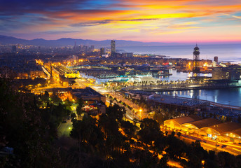 Fototapeta na wymiar Barcelona in dawn time. Catalonia