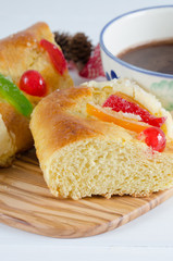 Thread of kings with chocolate.