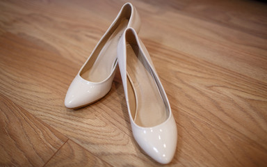 female white shoes