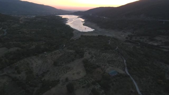 Ba&ntilde;os de Montemayor (C&aacute;ceres, Extremadura) desde el aire. Video aereo