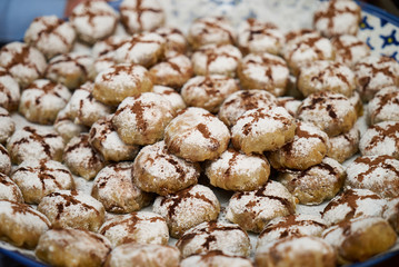 Profiteroles dessert cakes