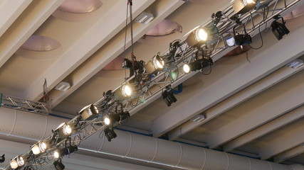 Parco luci produzione televisione in studio TV