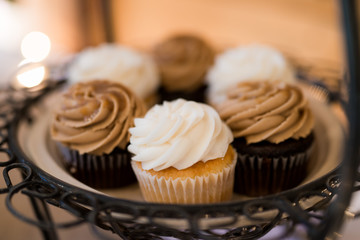 Chocolate and Vanilla Cupcakes