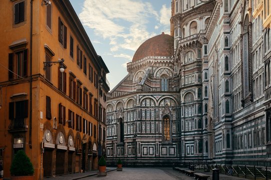 Fototapeta Duomo Santa Maria Del Fiore closeup in street