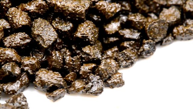 Propolis, Bienenprodukt auf einem Drehteller